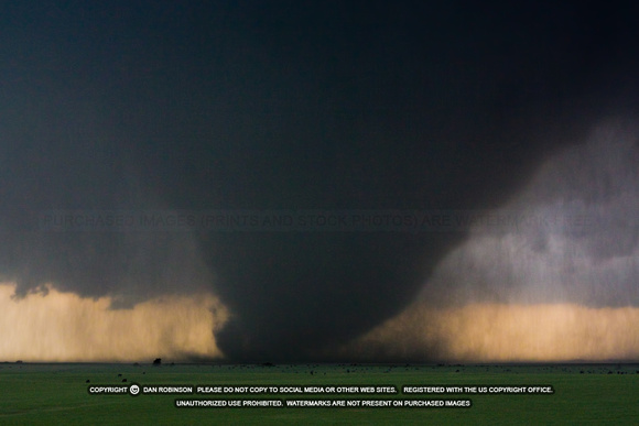 Huge tornado at Bennington, Kansas