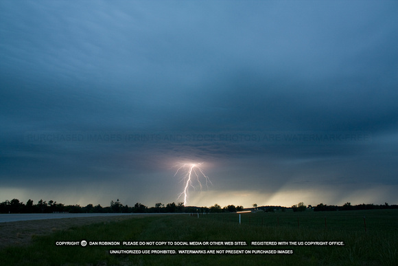Twilight lightning in Oklahoma